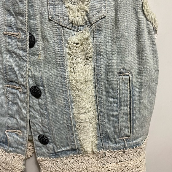 Denim jacket - Picture 2 of 5